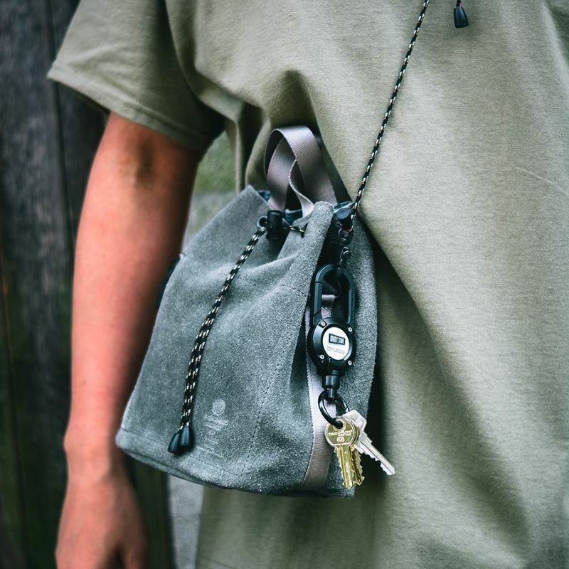 WATER PROOF SUEDE DRAWSTRING BAG/NAVY