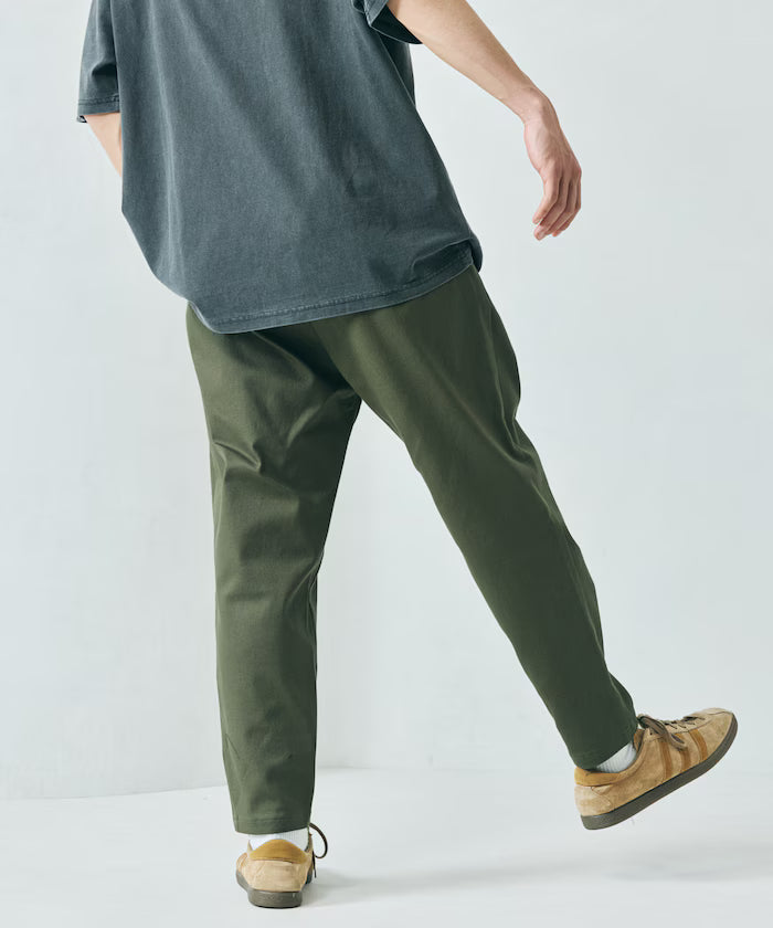 Basic Silhouette Stretch Easy Tapered Pants 【Limited Release】