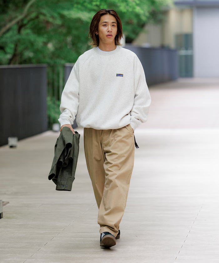 Big Silhouette One Point Logo Raglan Sleeve Spindle Sweatshirt [Limited Edition]