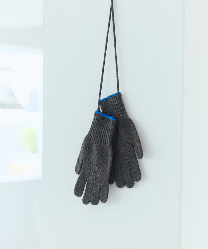 WOOL EASY SLIT GLOVE Wool Easy Glove with Smartphone-Compatible Slit
