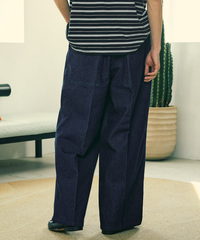 Wide Silhouette Straight Denim