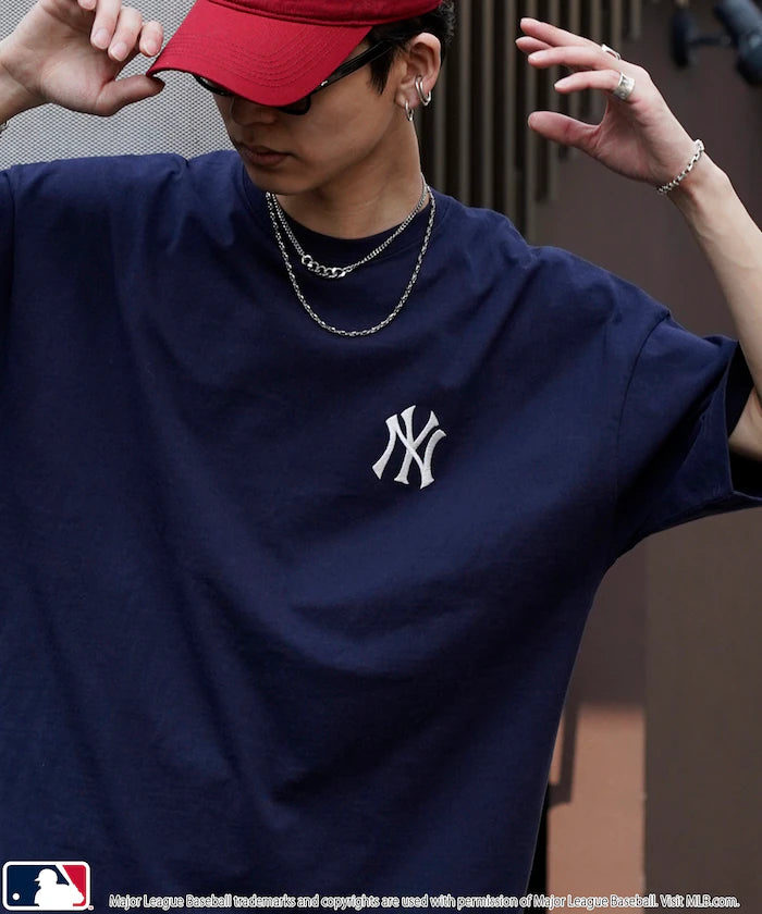 Limited Edition MLB Circle Logo Graphic T-Shirt