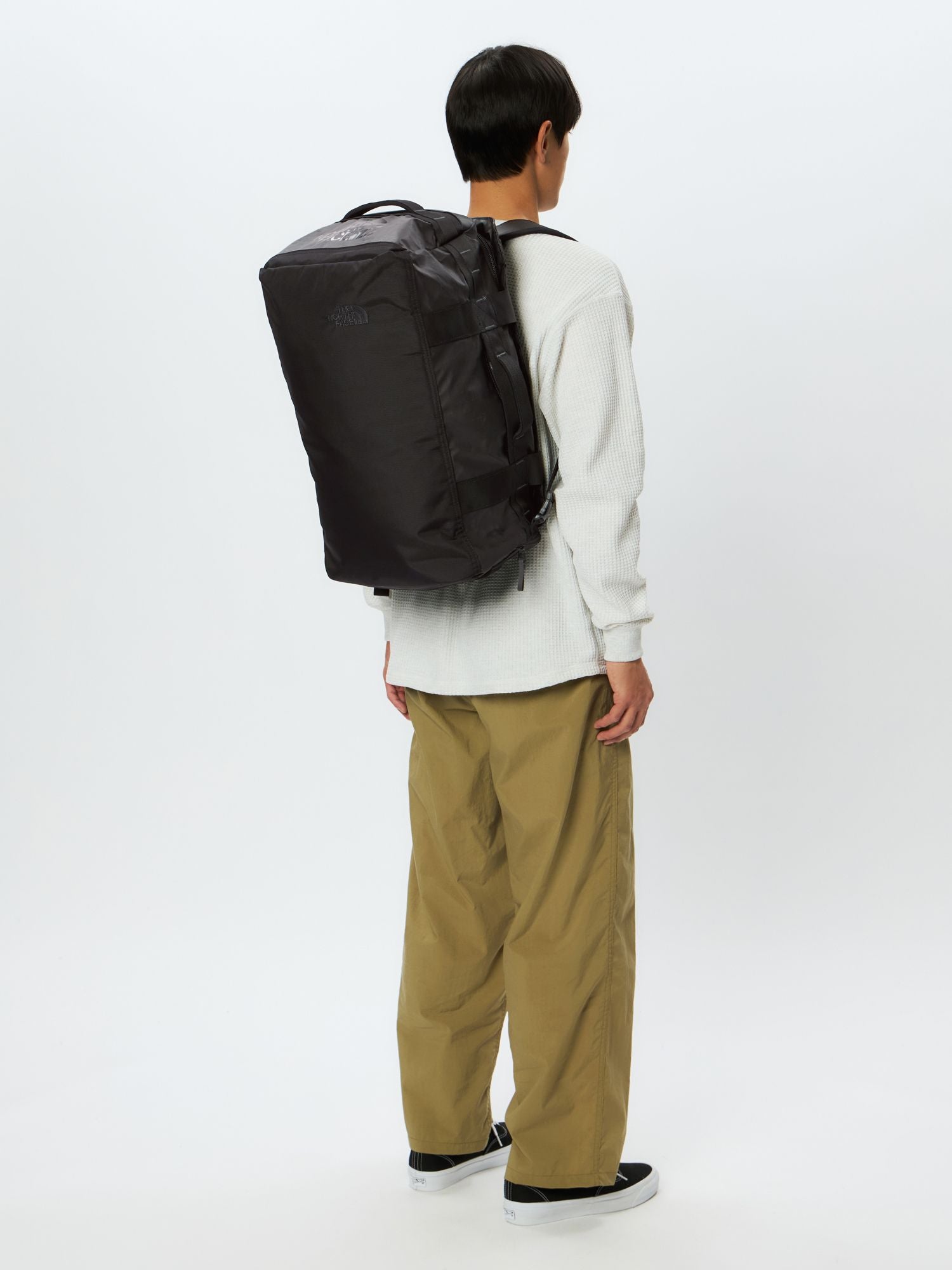 Base Camp Voyager Light 42L