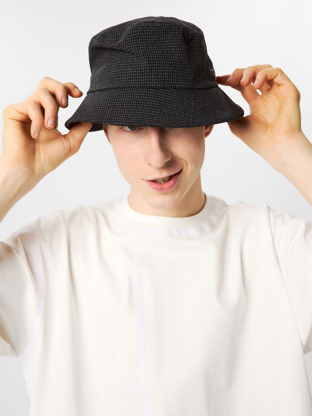 Poiz / Hat (Unisex)