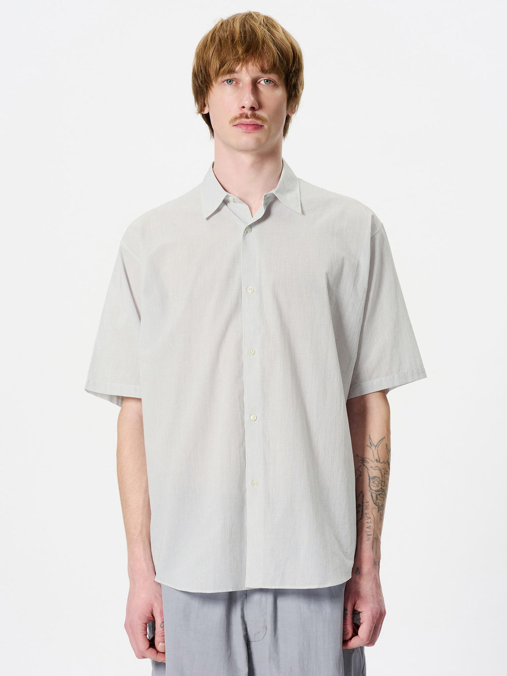Fine Cotton Sheer Seersucker Striped Short Sleeve Shirt (Unisex)