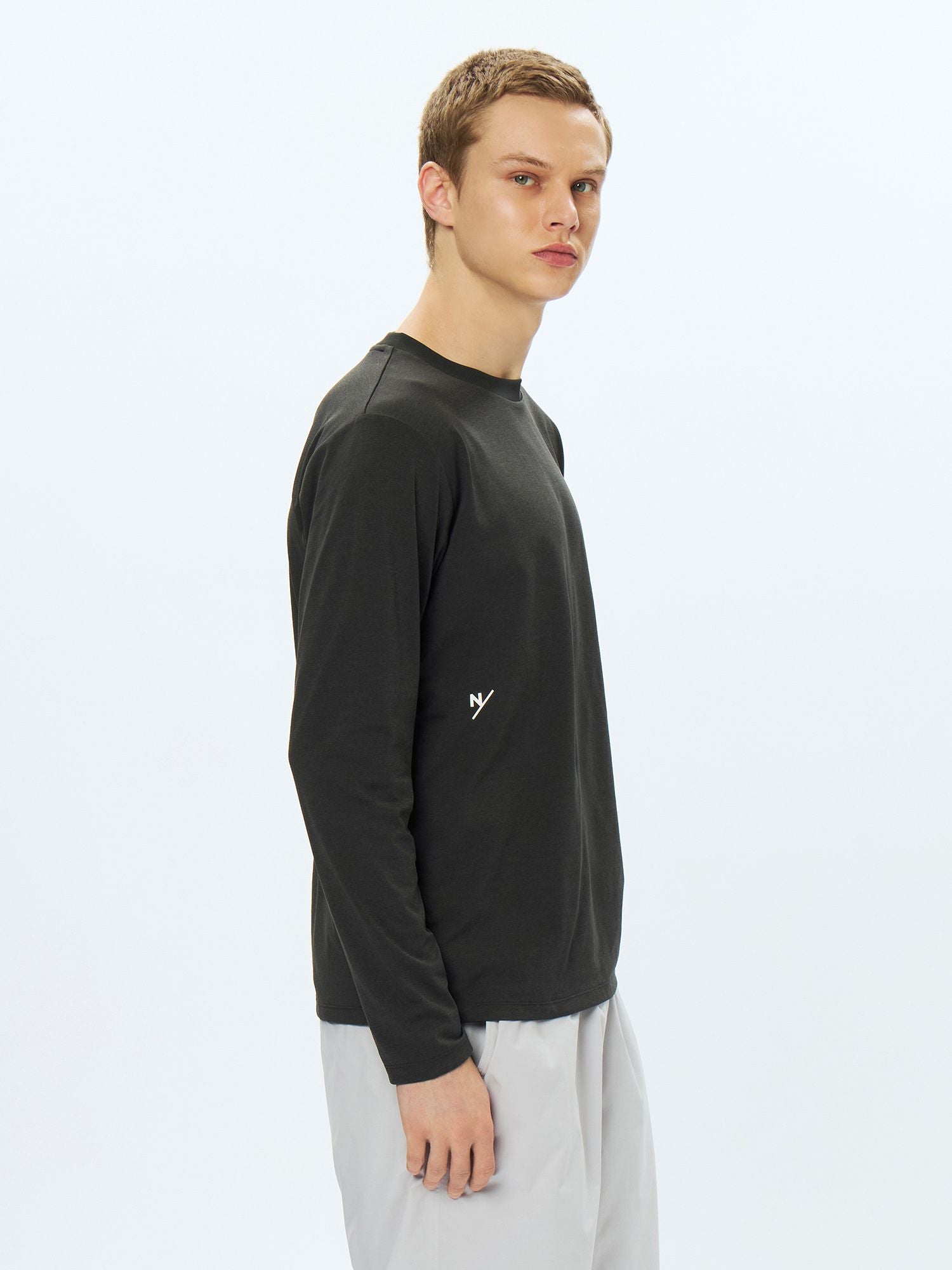 Hae Long Sleeve Small Logo Crew (Unisex)