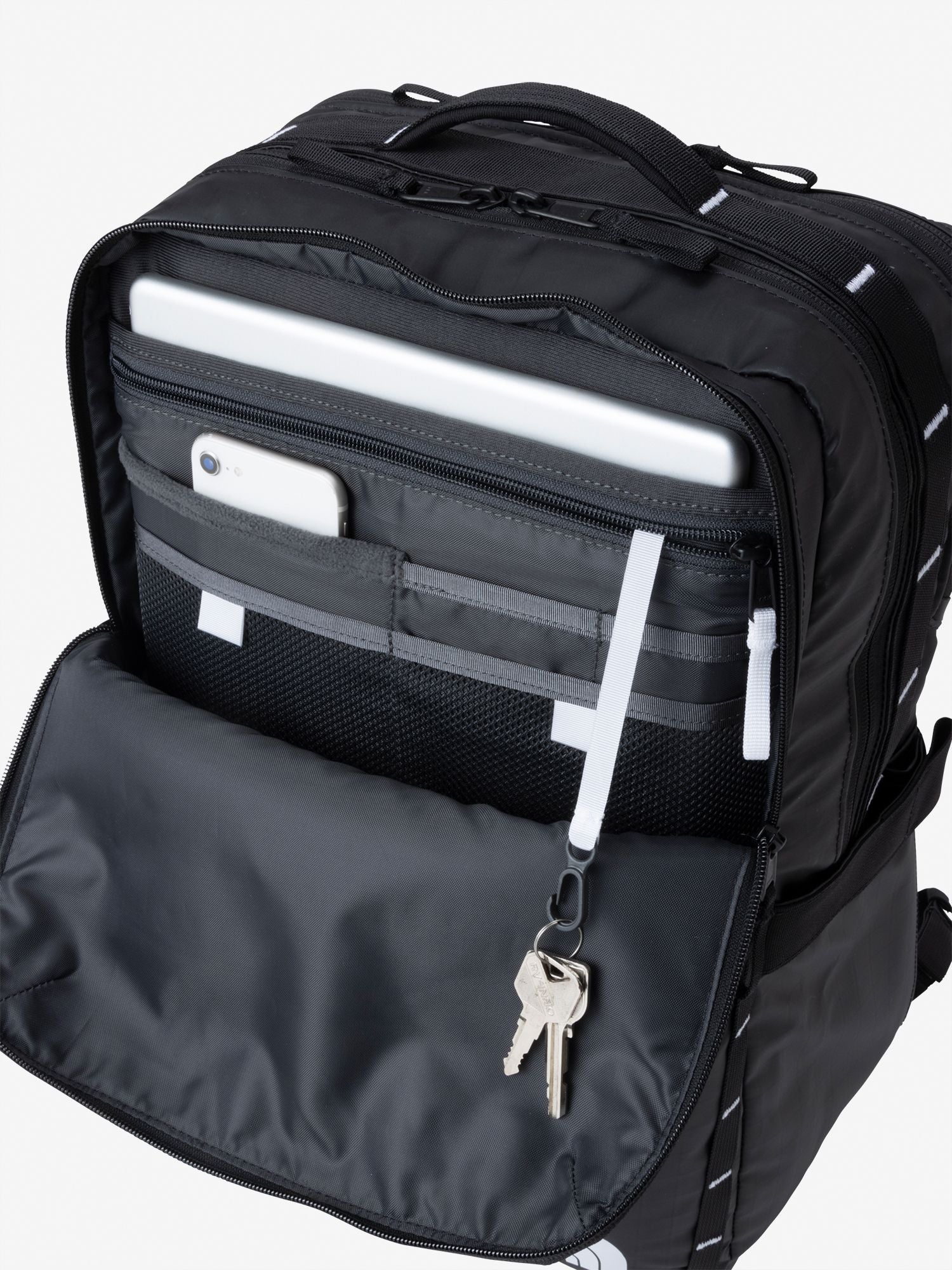Base Camp Voyager Daypack S