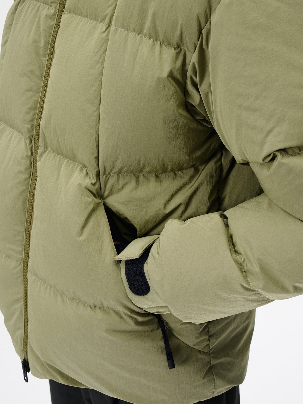 Dope Dyed Ripple Nylon Down Jacket (Ladies)