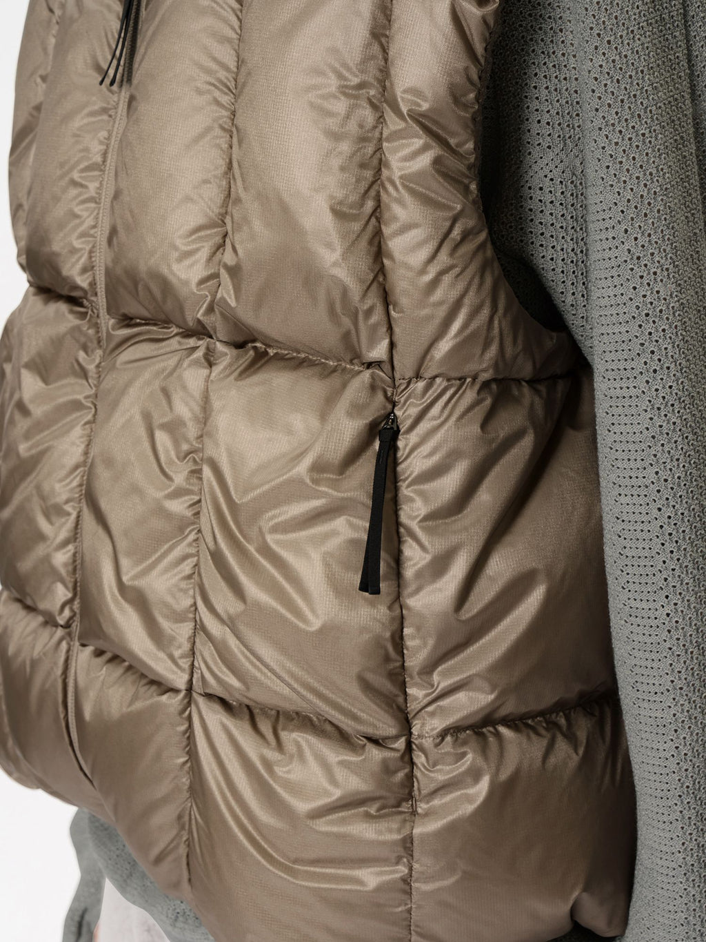 Goldwin 0 3-Dimensional Down Light Vest (Unisex)