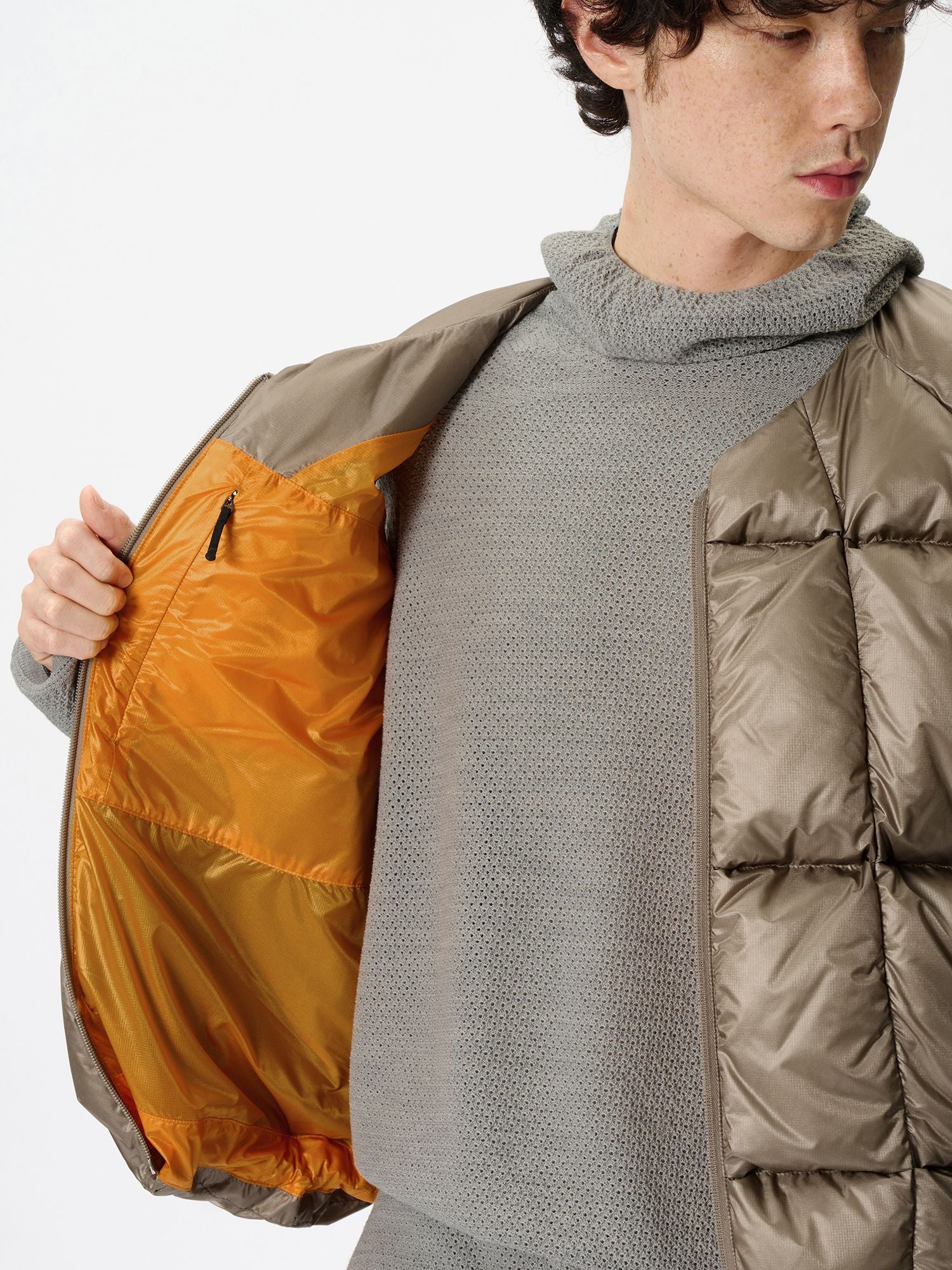 Goldwin 0 3-Dimensional Down Light Vest (Unisex)