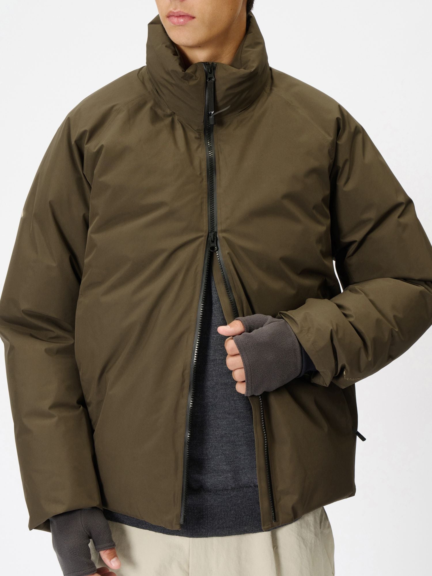 GORE-TEX 900 Fill Power Down Jacket (Unisex)