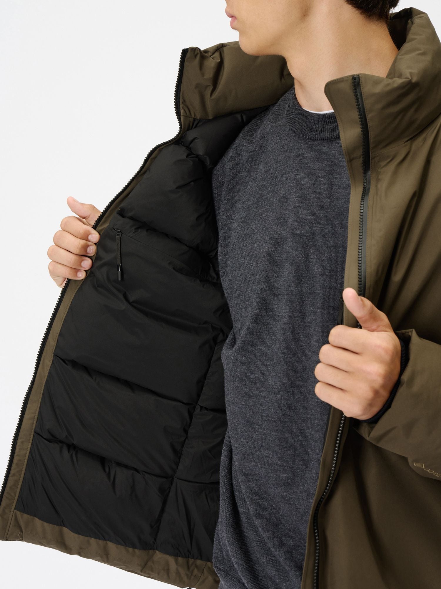 GORE-TEX 900 Fill Power Down Jacket (Unisex)