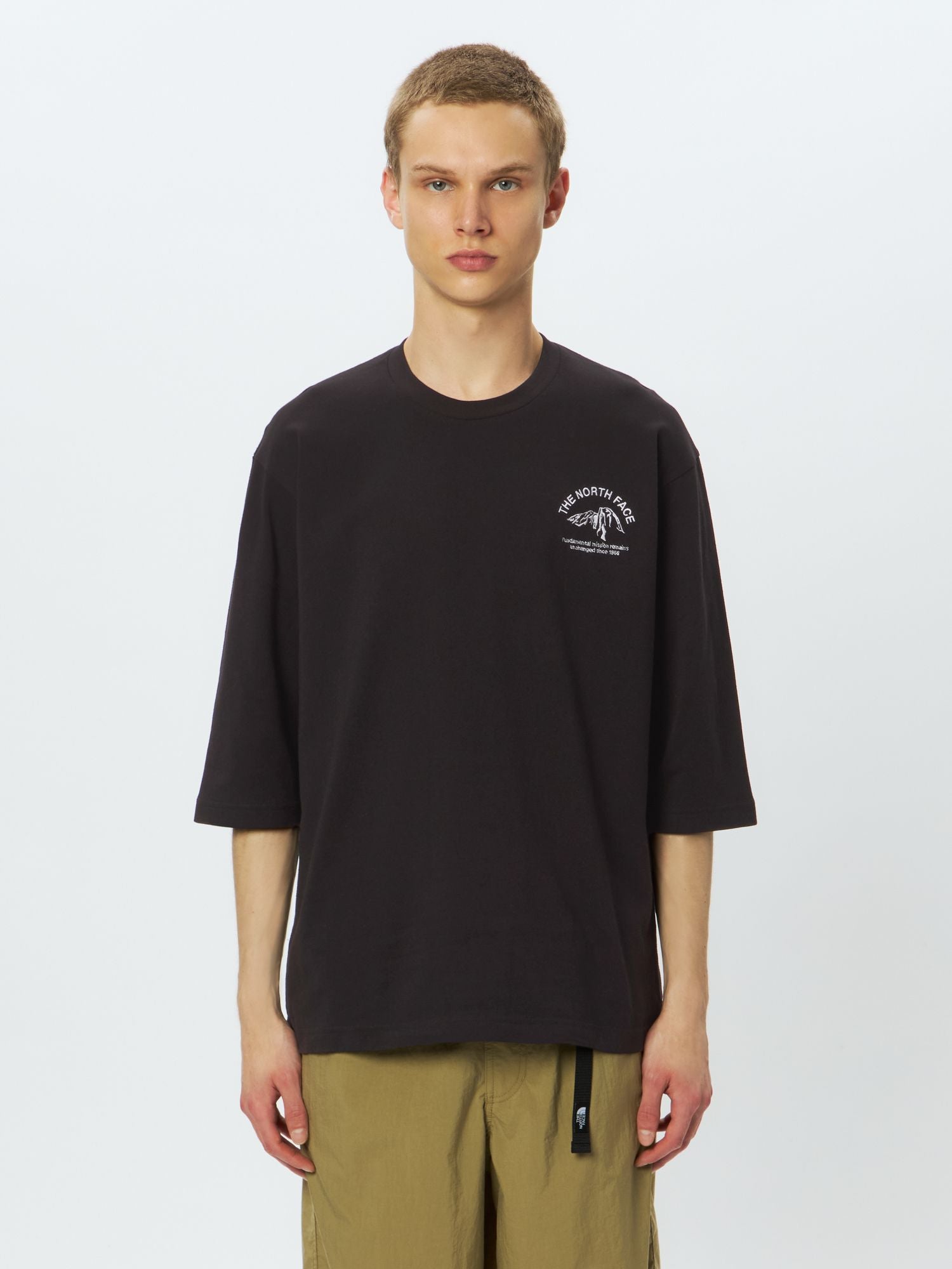 Quarter Sleeve One Point Logo Tee (Unisex)