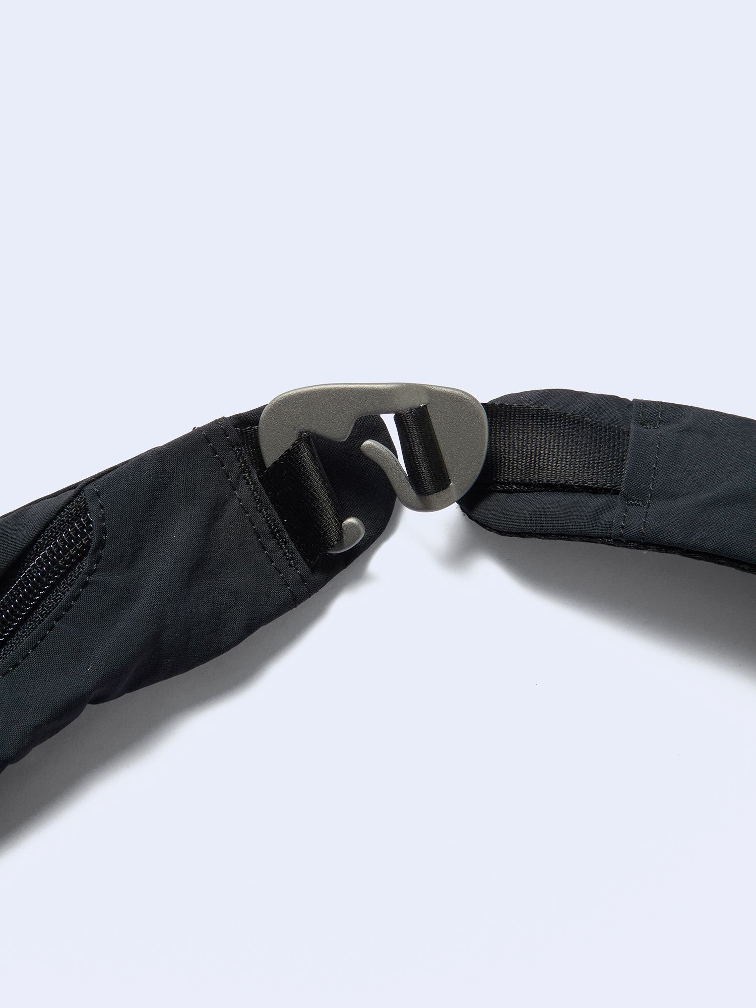 Goldwin 0 Helicoid Sling Bag (Unisex)