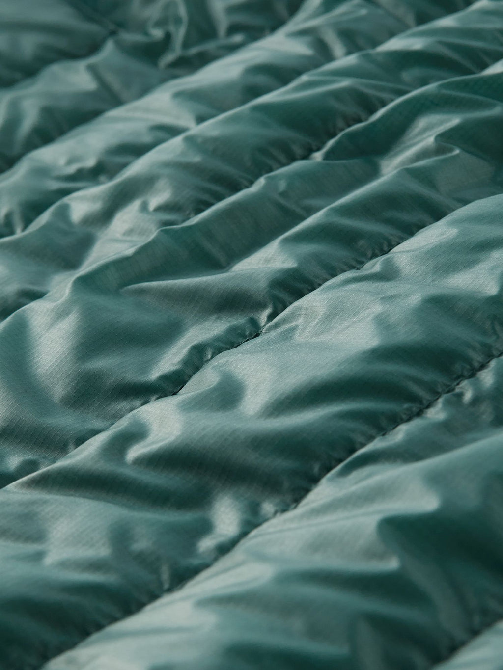 1000 Fill Power Spattering Hooded Down Jacket (Women's)