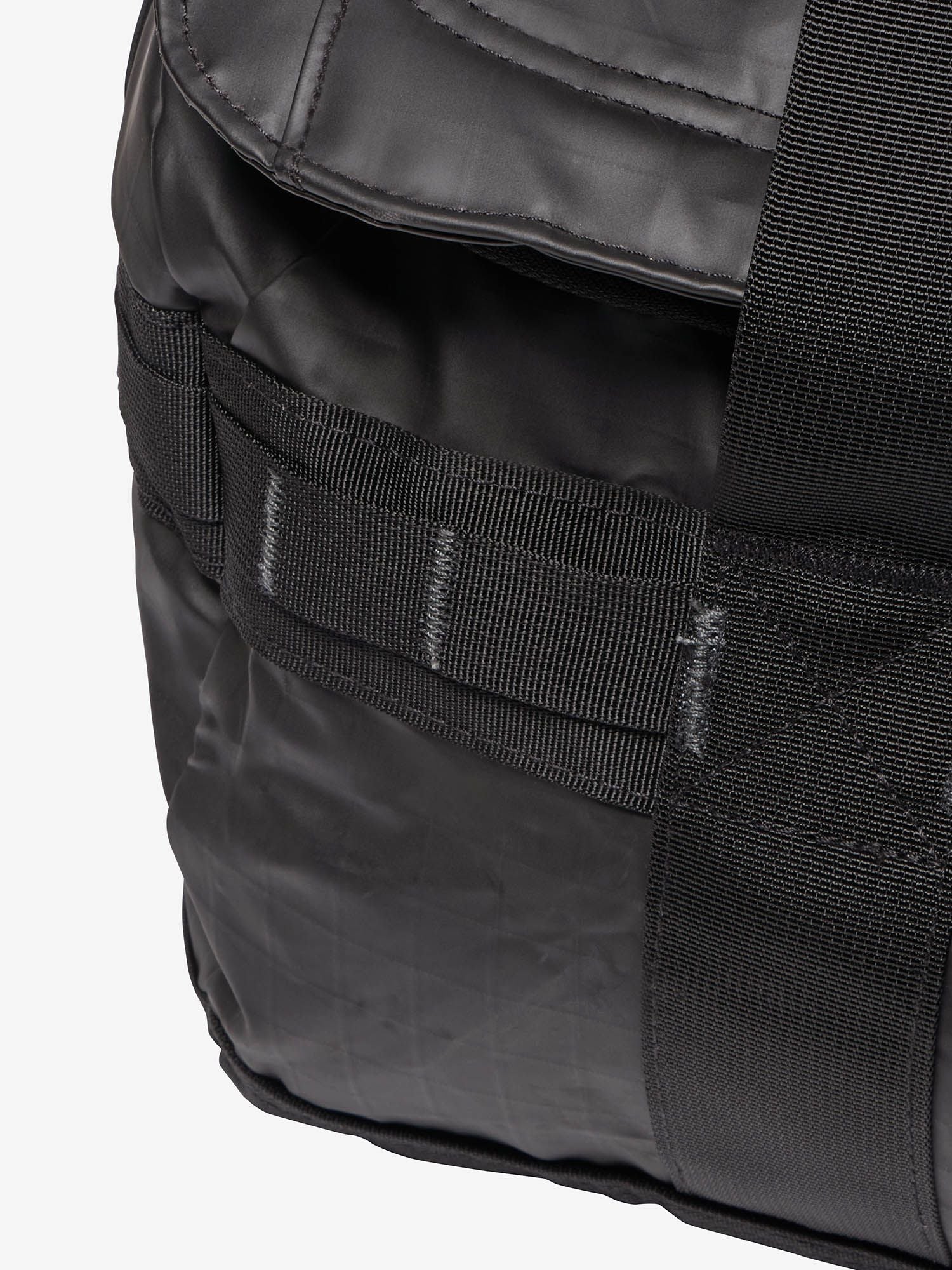 Base Camp Voyager Light 42L