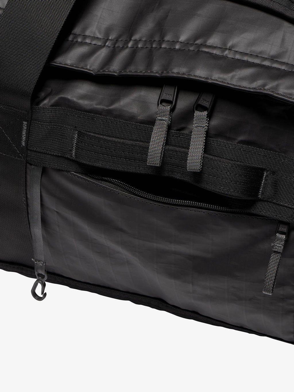 Base Camp Voyager Light 62L