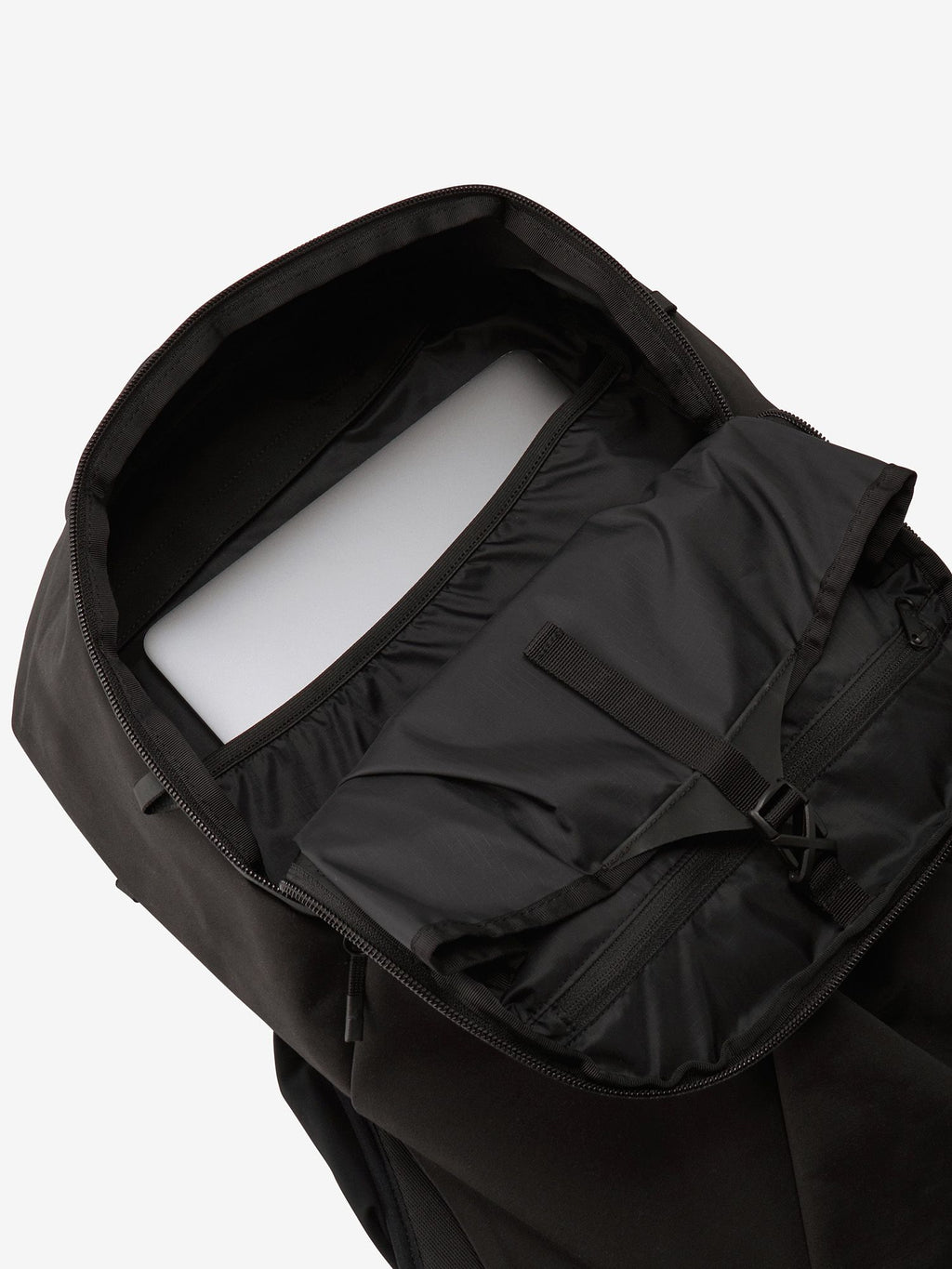 Vapor Trail Pack 16 (Unisex)