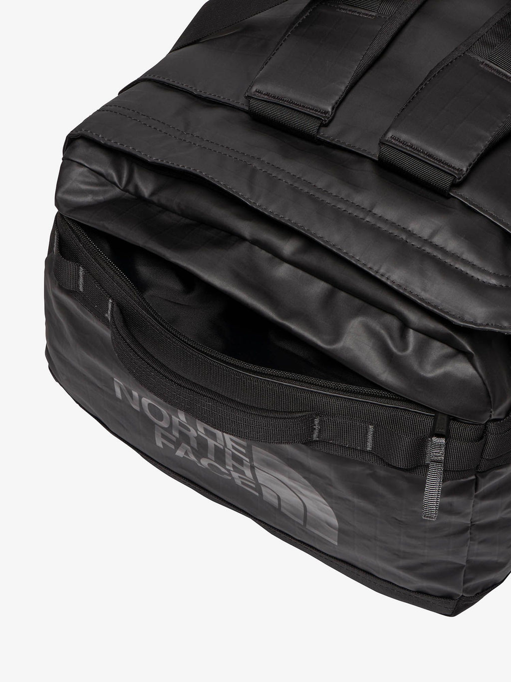 Base Camp Voyager Light 62L