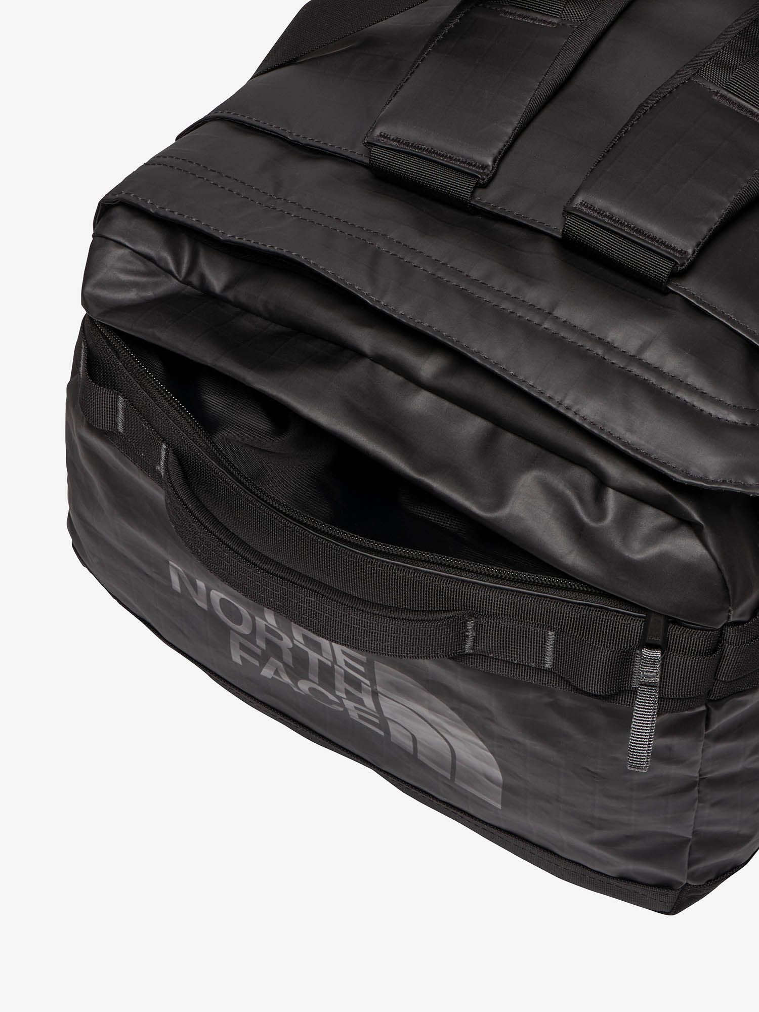 Base Camp Voyager Light 62L