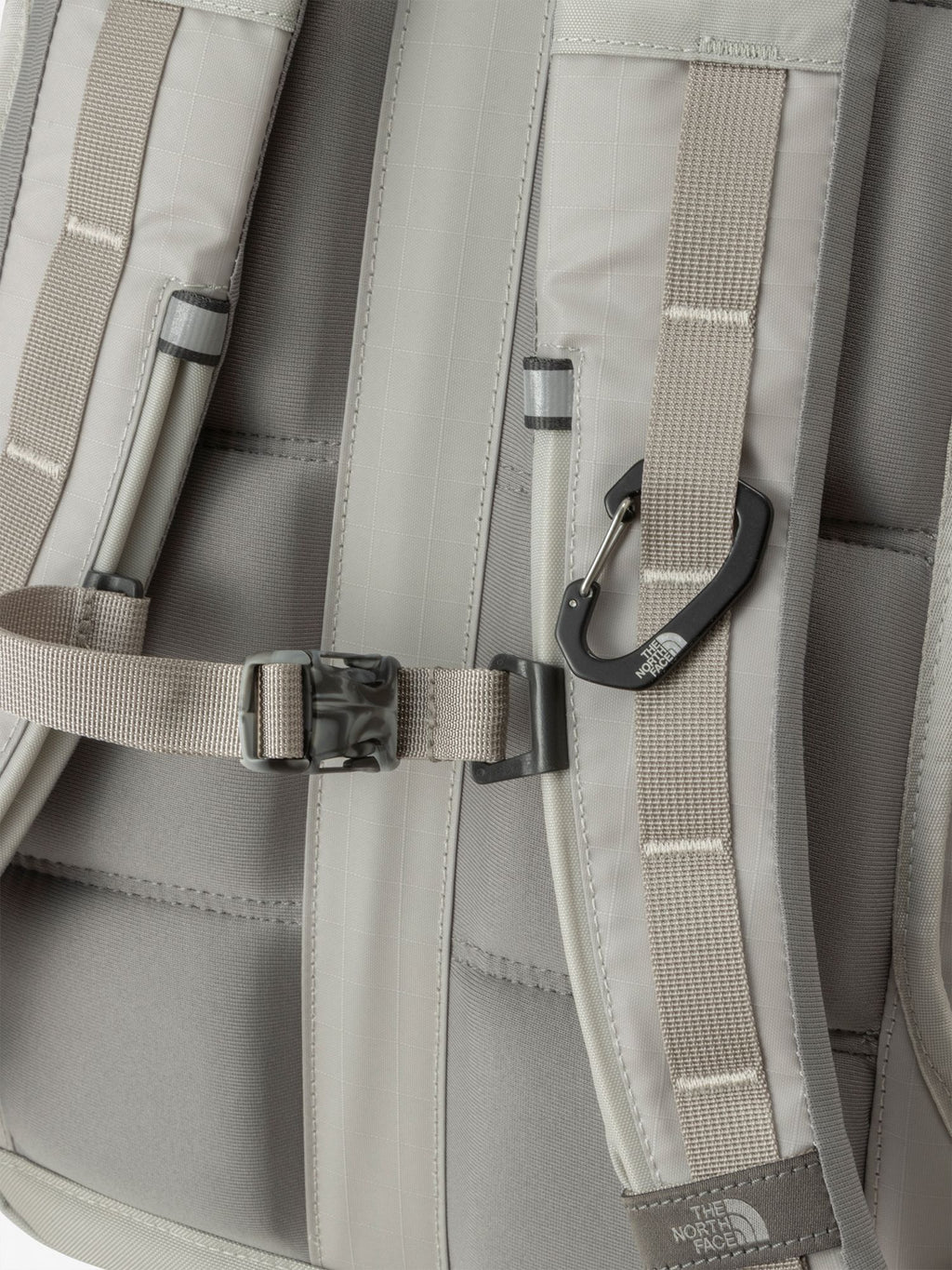 Base Camp Voyager Daypack L