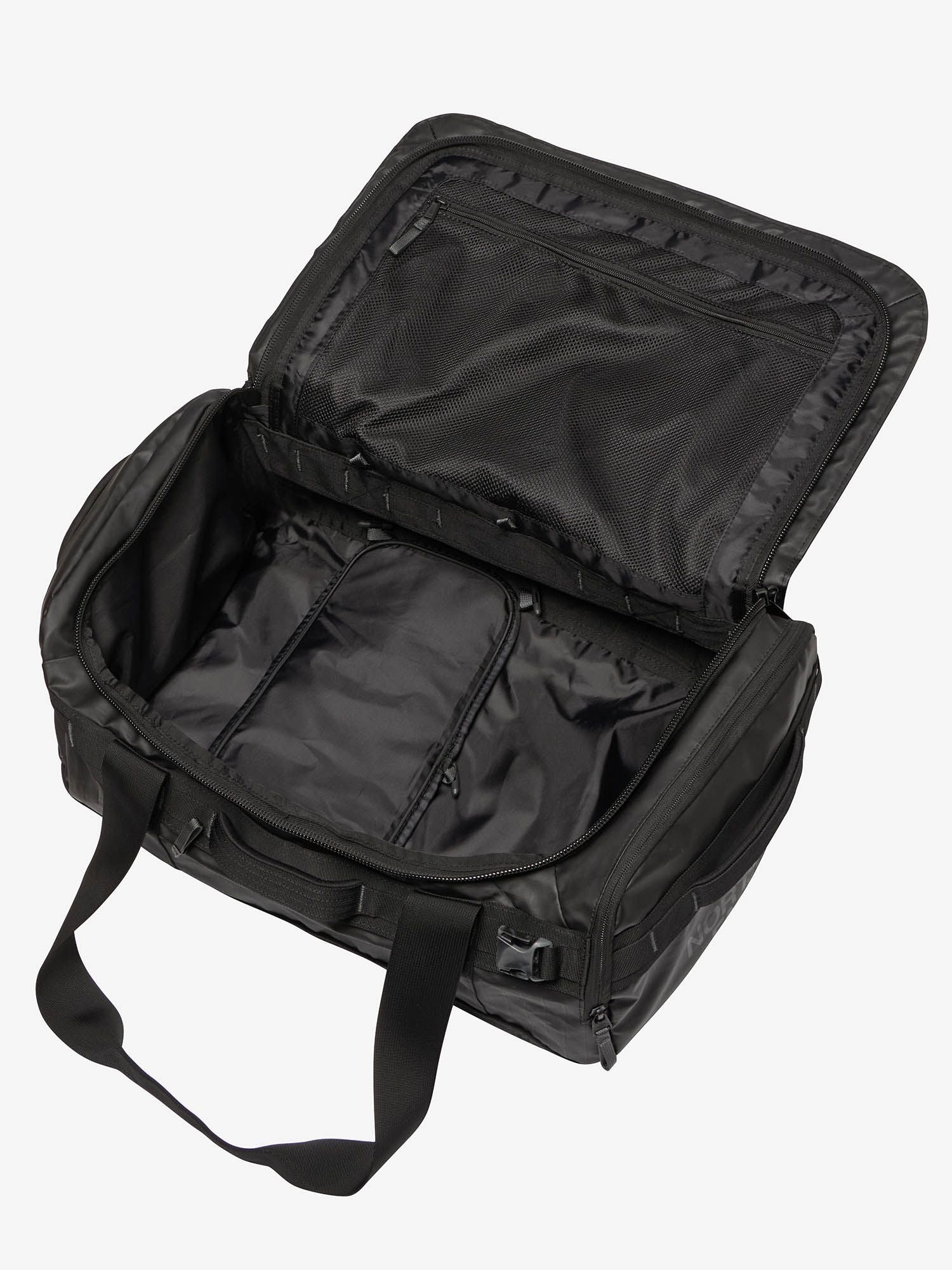 Base Camp Voyager Light 42L