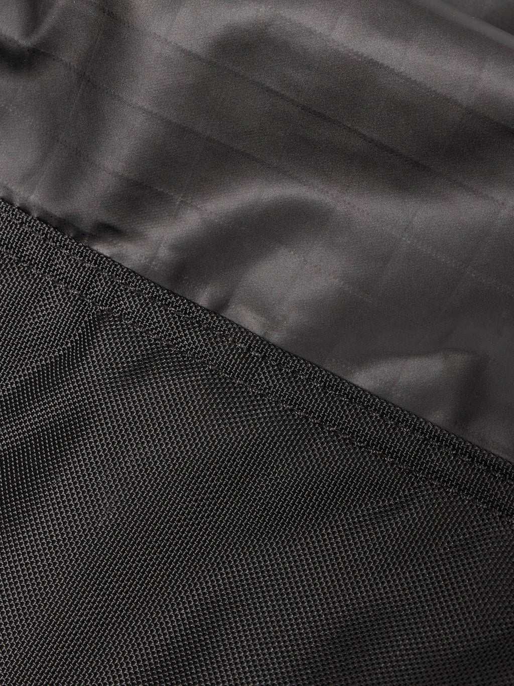 Base Camp Voyager Light 42L