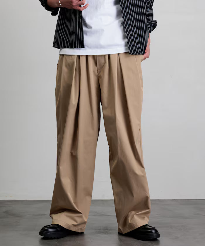 Wide Silhouette Poly chino Tuck Easy Pants 【Limited Release】
