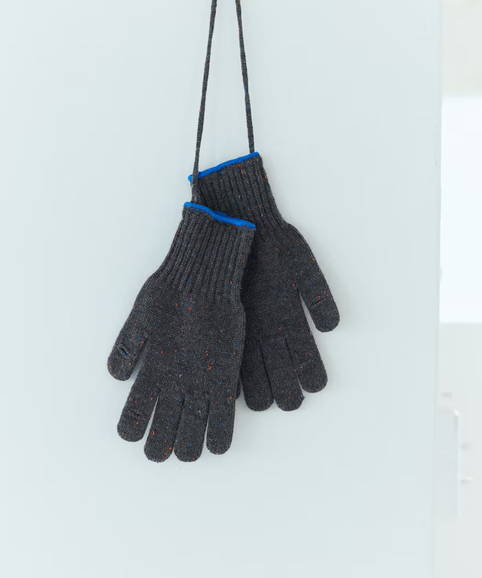 WOOL EASY SLIT GLOVE Wool Easy Glove with Smartphone-Compatible Slit