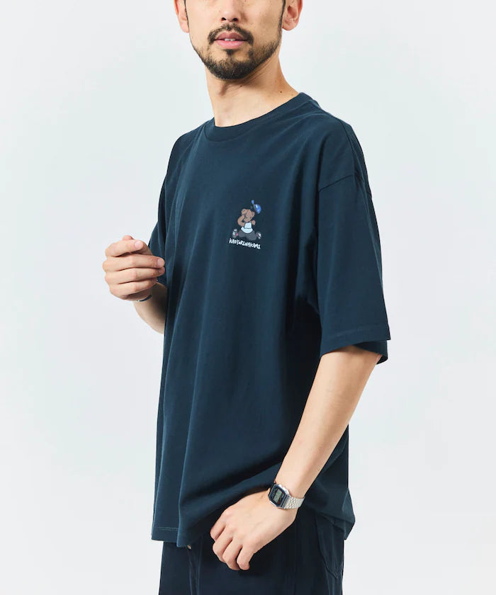 [Sales start on May 22 at 12:00] kaoyorinakami × FREAK'S STORE / Kaoyorinakami limited edition Hashiri Punch Bear Tee