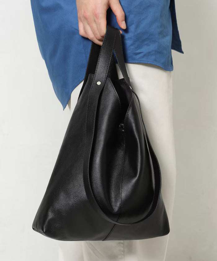 Leather 2-way triangle tote / water-repellent leather / A4