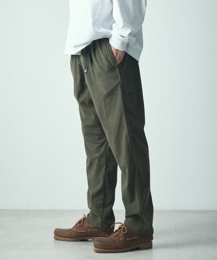 Basic silhouette corduroy climbing pants / tapered silhouette [limited edition]
