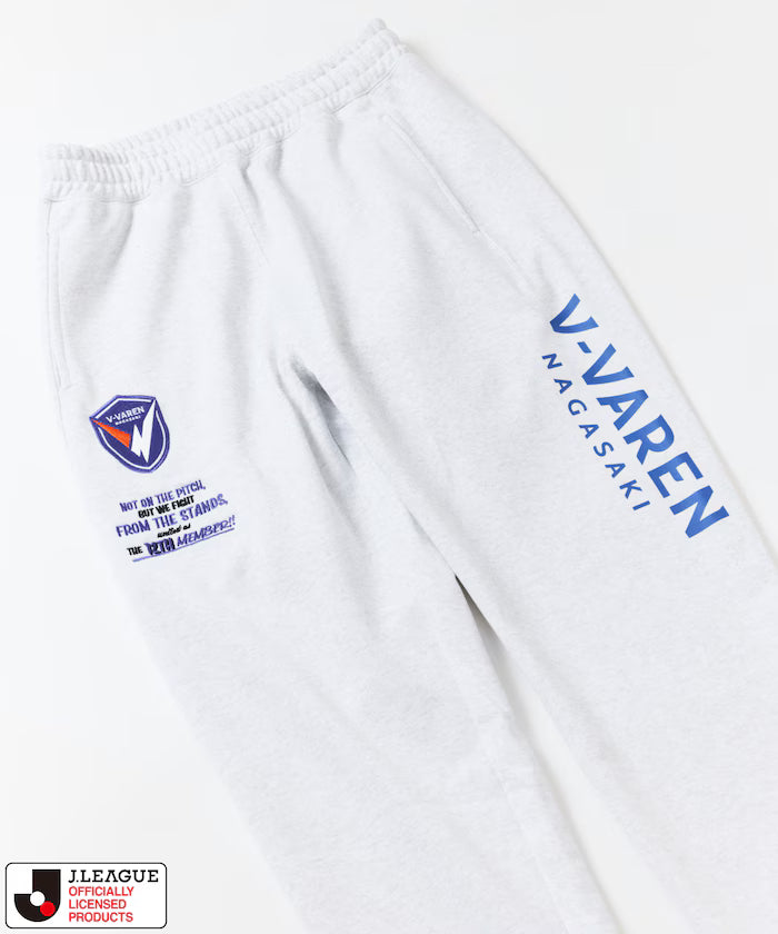 [Sales start on 3/19 at 10:00] J.LEAGUE × FREAK'S STORE Special Order SUPPORTERS SWEAT PANTS [V-Varen Nagasaki] - Light Gray