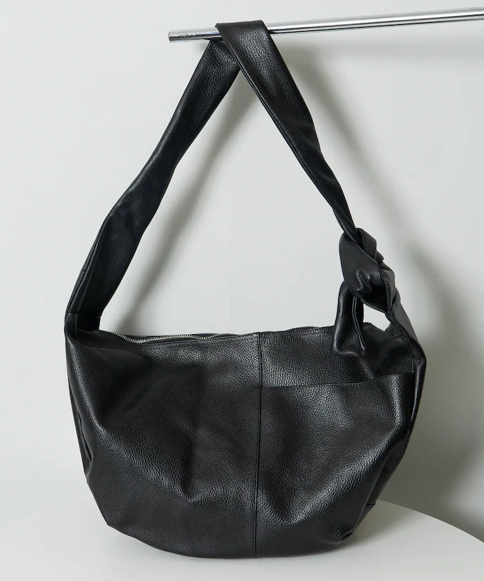 Leather Banana Big Shoulder Bag / Leather Banana Big Shoulder / Messenger Bag / Cowhide / Water-Repellent Leather