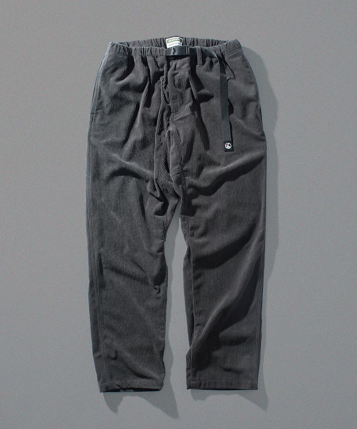 Basic silhouette corduroy climbing pants / tapered silhouette [limited edition]