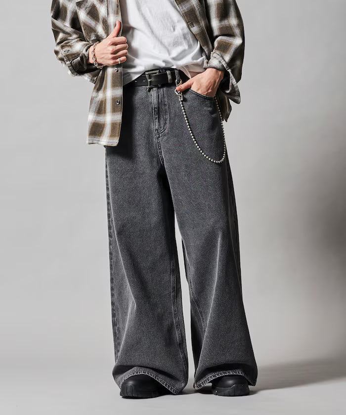 Wide Flare Silhouette Denim Pants [Limited Edition]