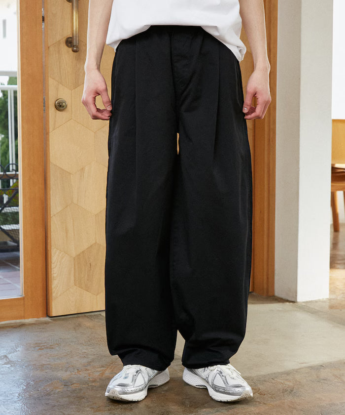 LOVE POP STUDIO Tuck Curve Pants Limited Edition