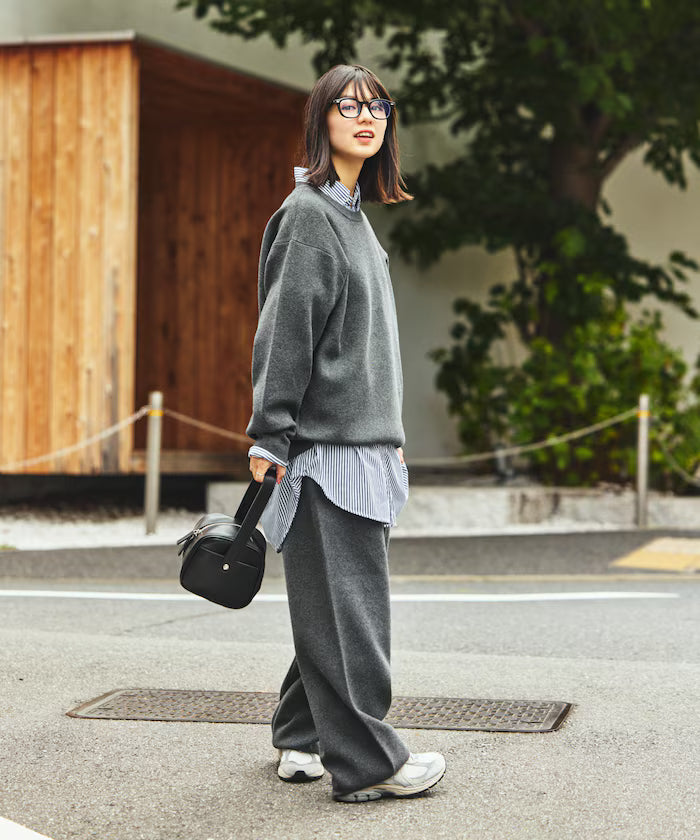 Sweat-like Crew Neck Knit