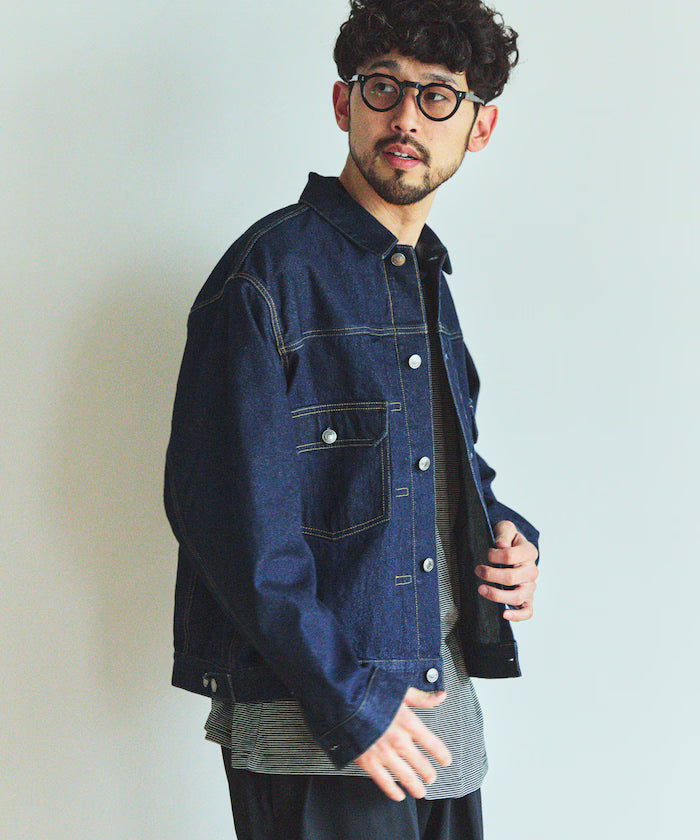 Short-Length Relaxed Denim Trucker Jacket