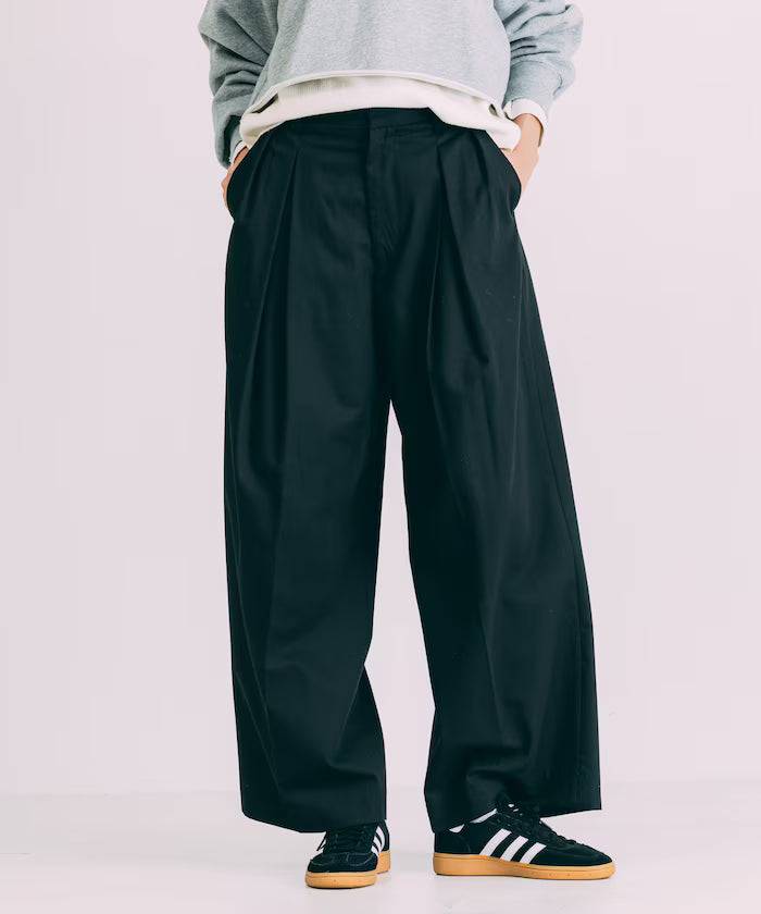 Tuck Wide Slacks Pants - Black