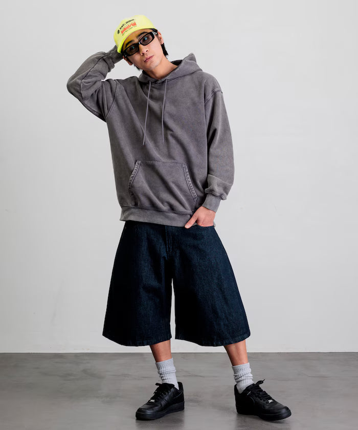 Wide Silhouette One Wash Curved Denim Cropped Shorts - Navy