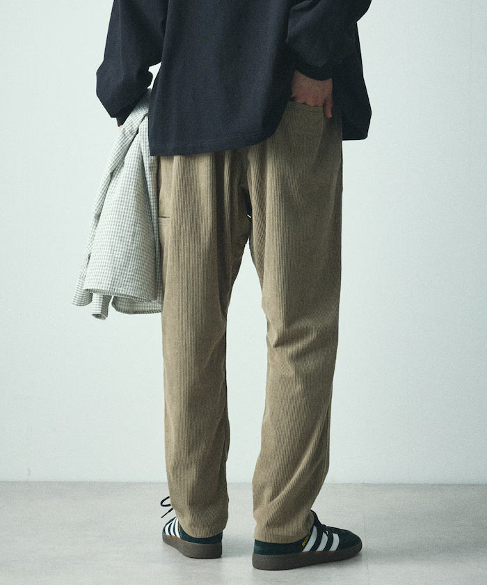 Basic silhouette corduroy climbing pants / tapered silhouette [limited edition]