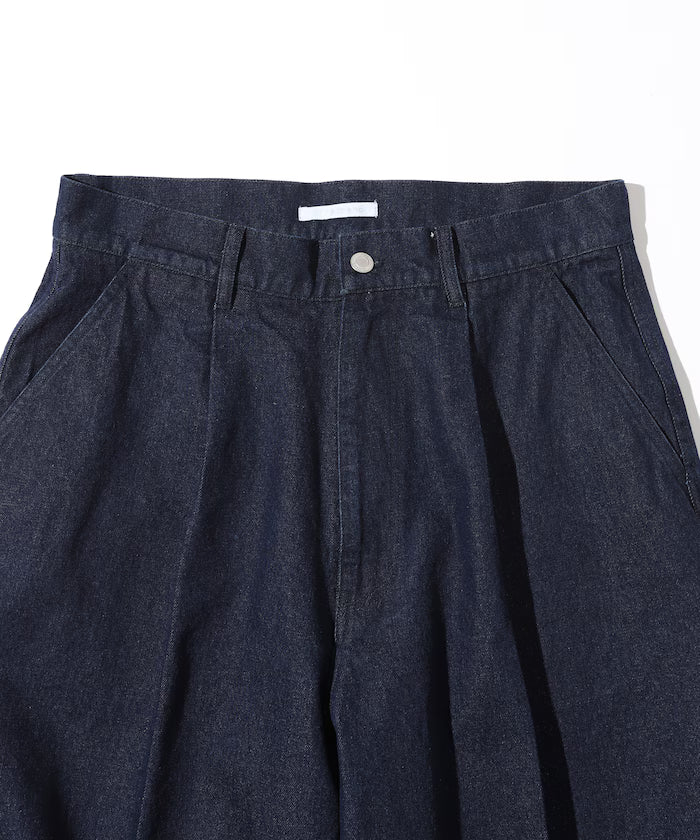 Wide Silhouette Straight Denim