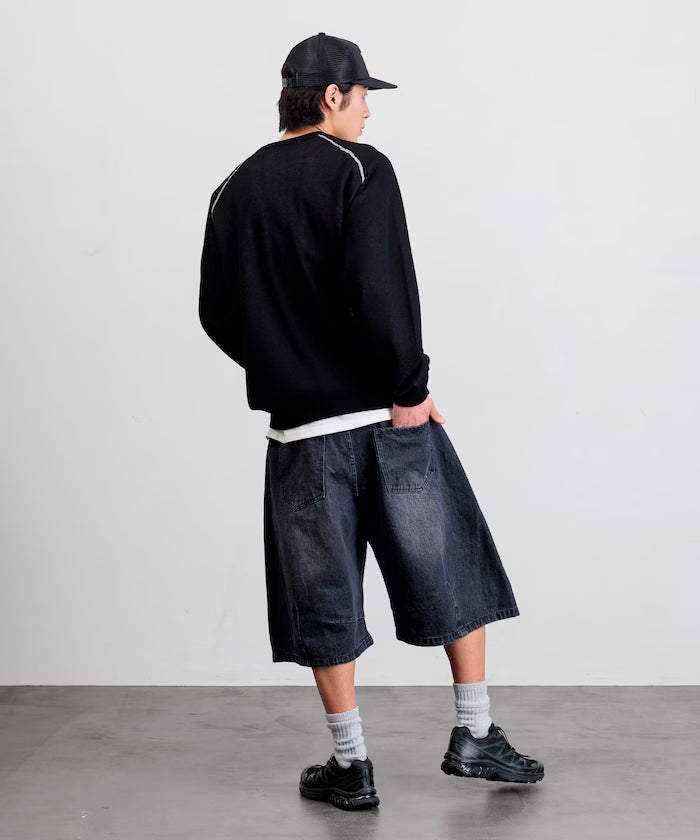 Wide Silhouette One Wash Curved Denim Cropped Shorts