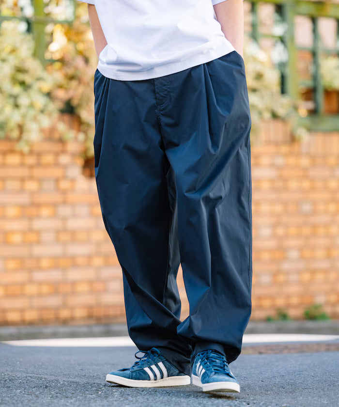 Wide Silhouette Double Tuck Poly Chino Slacks [Limited Edition]
