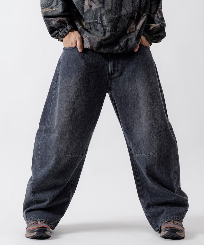 Wide Silhouette Curve Denim Pants One Wash