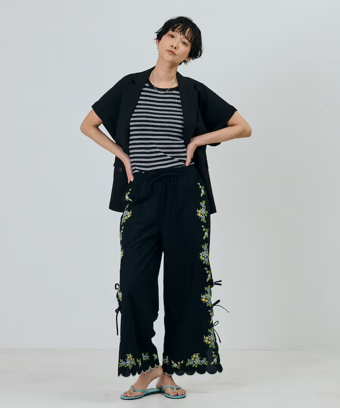India Scallop Floral Embroidery Pants