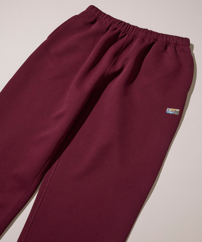 Big Silhouette Cardboard One Point Logo Spindle Sweat Pants