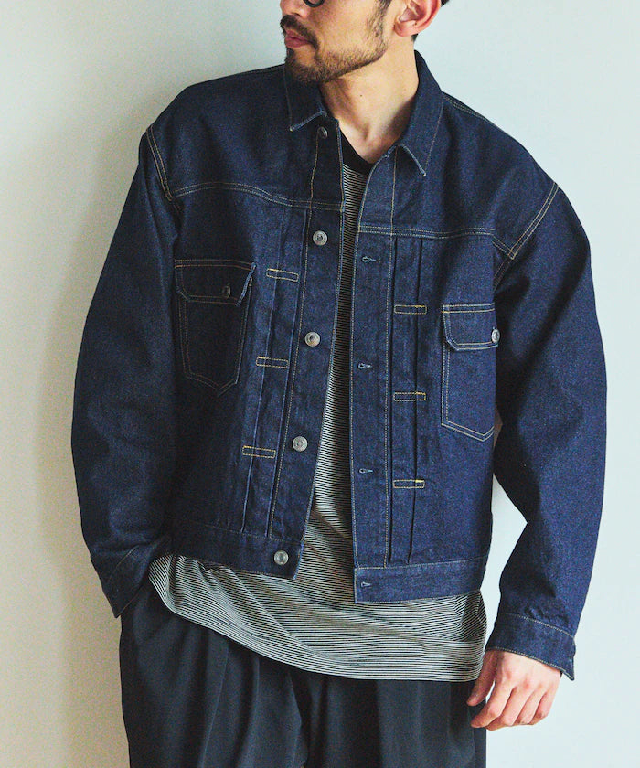 Short-Length Relaxed Denim Trucker Jacket