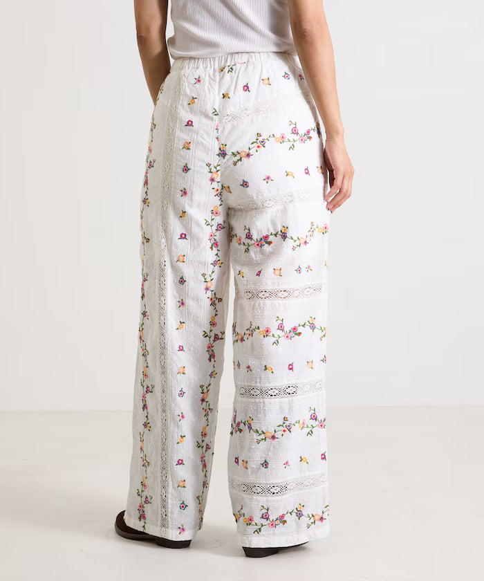 Dobby Floral Embroidery x Lace Pants